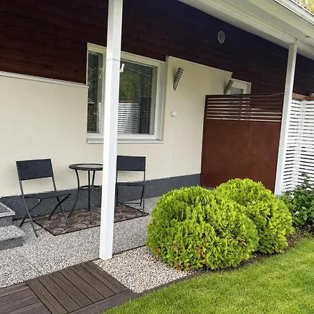 Apartamento Helmi Villa, Ilmainen Pysaekoeinti Autokatoksessa, Wi-fi, Sauna, Oma Etu- Ja Takapiha, Esteetoen Paeaesy, Huippu Sijainti Vuokatissa, Vuodepaikat 4-6 Henkiloelle *